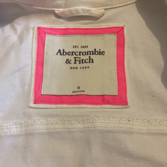 White jean jacket - Picture 2 of 5